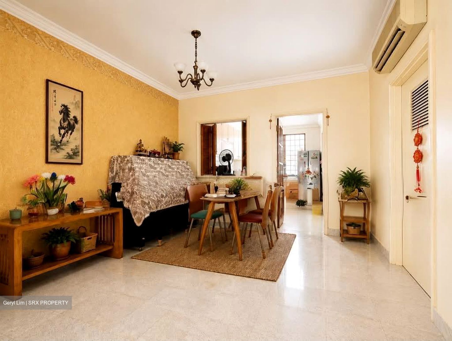 Lorong G Telok Kurau (D15), Terrace #576050401